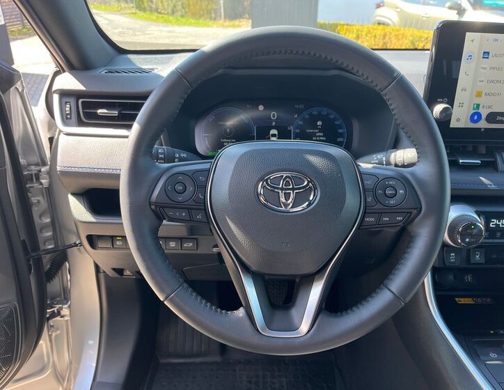 Toyota RAV4 SUV / Terénní 2,5 l 131 kw