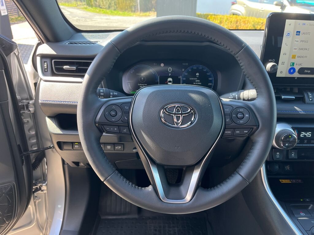 Toyota RAV4 SUV / Terénní 2,5 l 131 kw