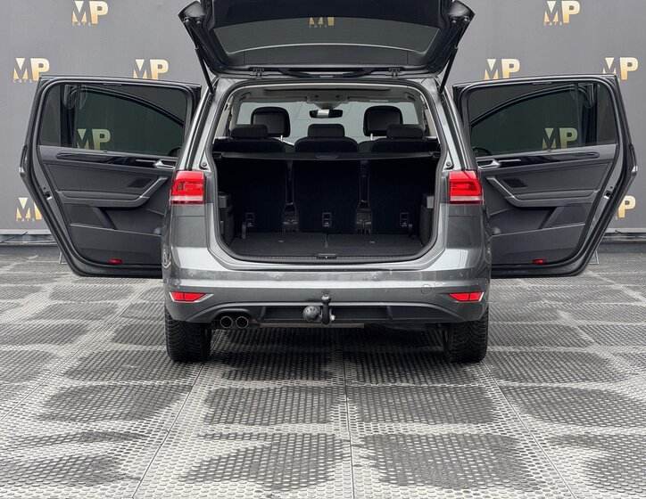 Volkswagen Touran 10