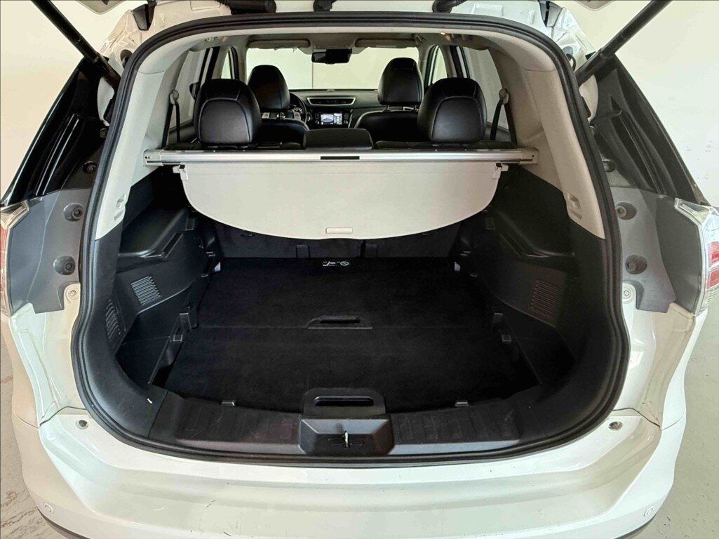 Nissan X-Trail SUV / Terénní 1,6 l 96 kw