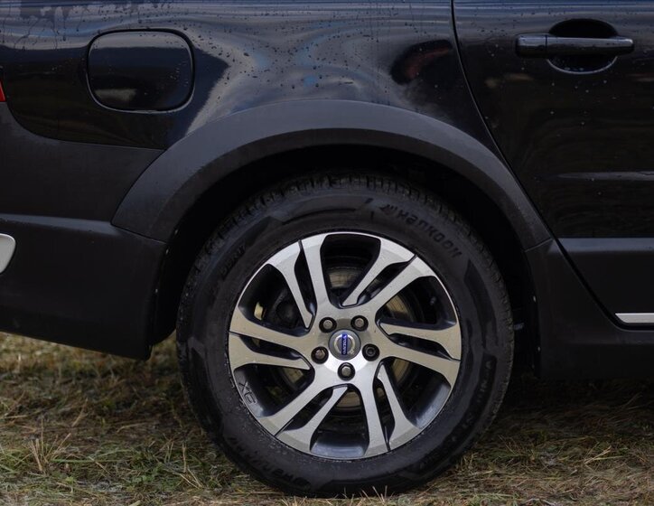 Volvo XC70 Kombi 2,0 l 120 kw