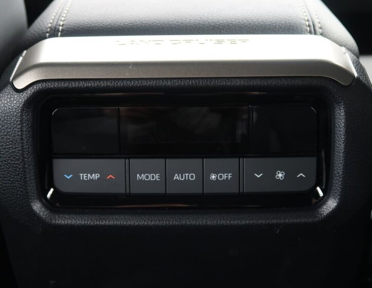 Toyota Land Cruiser Kombi 2,8 l 151 kw