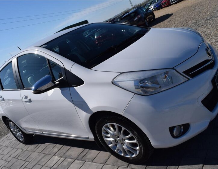 Toyota Yaris Hatchback 998,0 51 kw