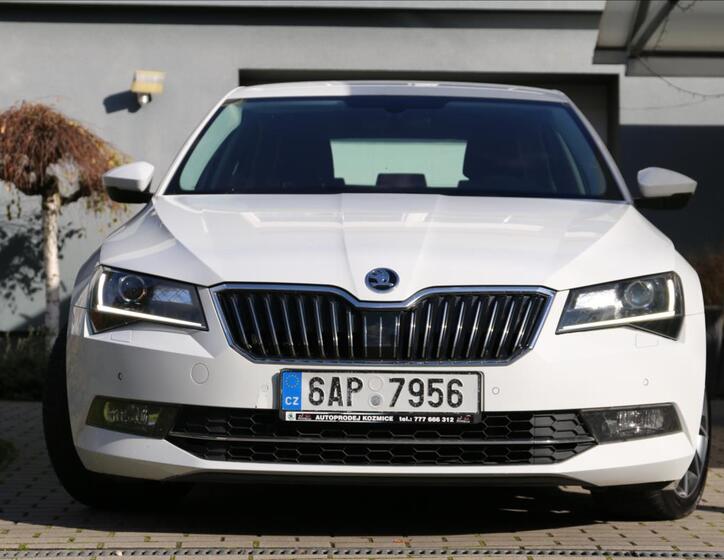 Škoda Superb 8