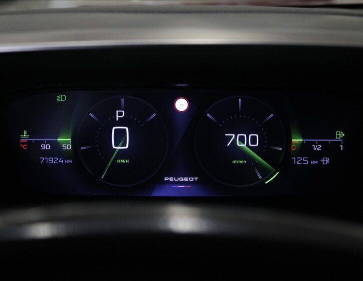 Peugeot 308 Hatchback 1,2 l 96 kw