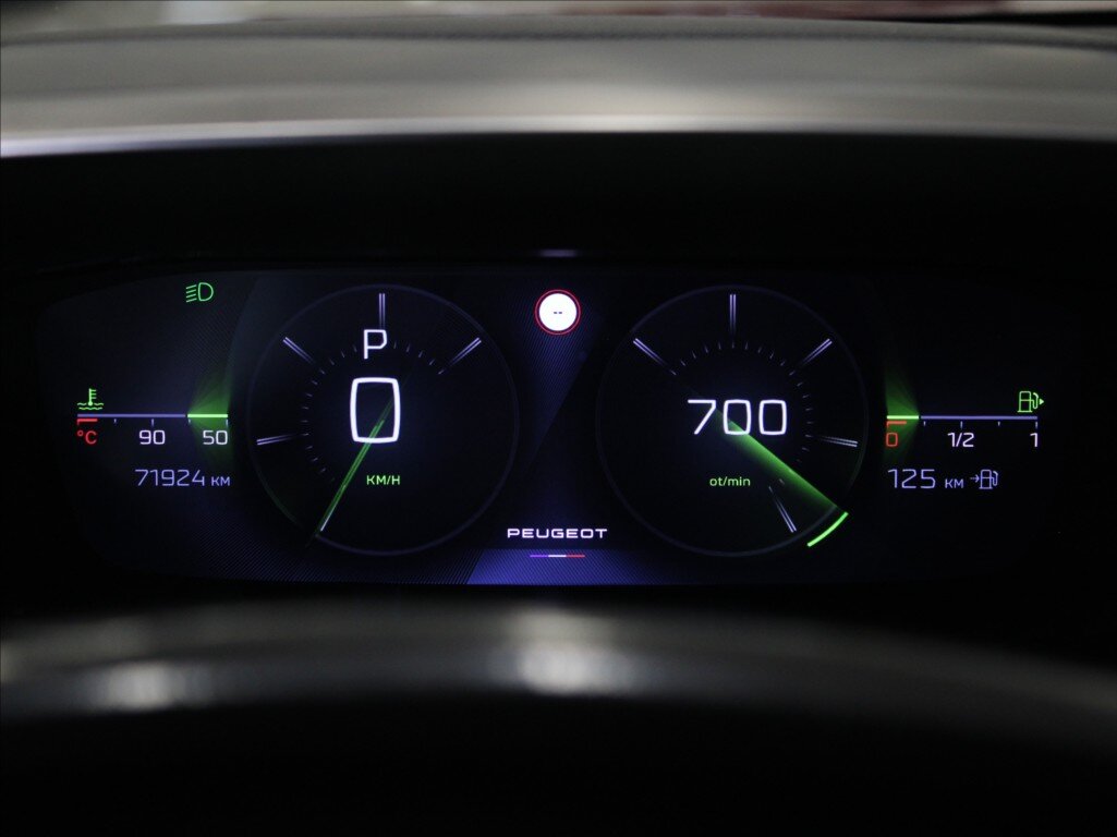 Peugeot 308 Hatchback 1,2 l 96 kw