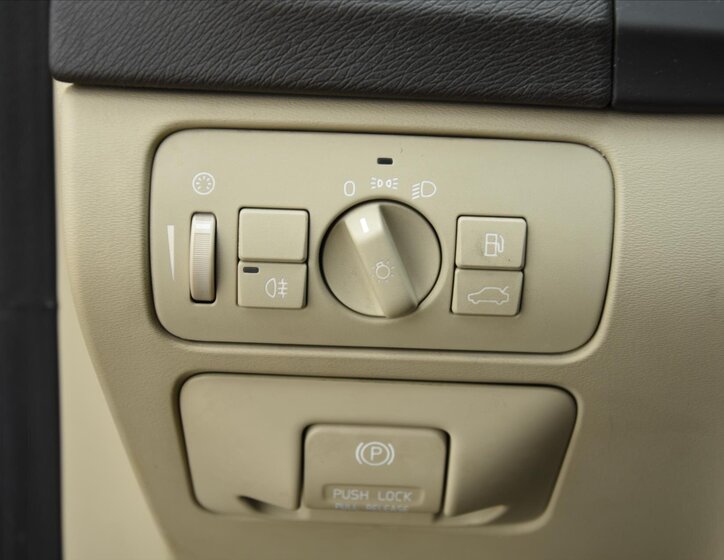 Volvo V60 Kombi 2,0 l 120 kw