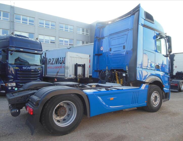 Mercedes-Benz Ostatní 3