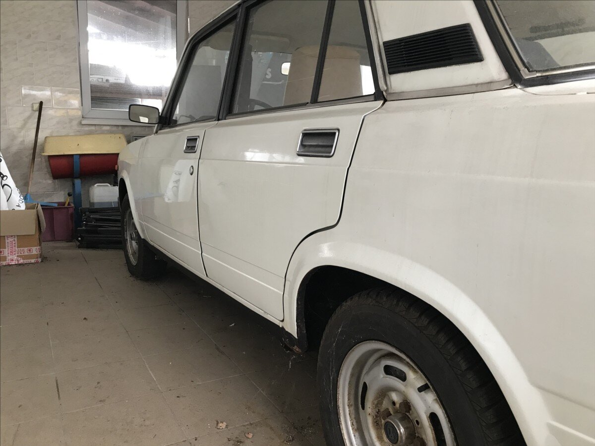 Lada 2107 Sedan 1,5 l 55 kw