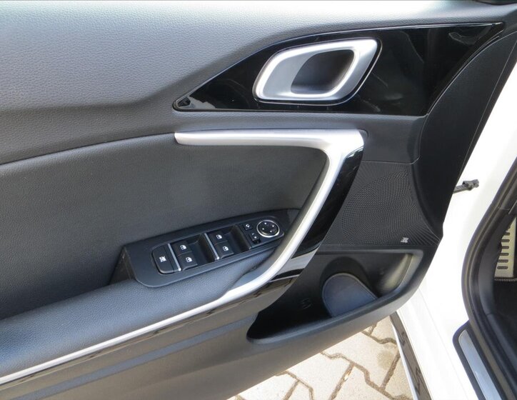 KIA ProCeed Kombi 1,5 l 117 kw