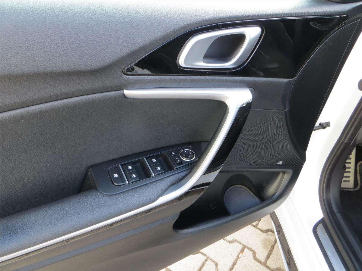 KIA ProCeed Kombi 1,5 l 117 kw