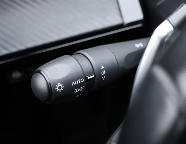 Peugeot 508 Liftback 1,6 l 133 kw