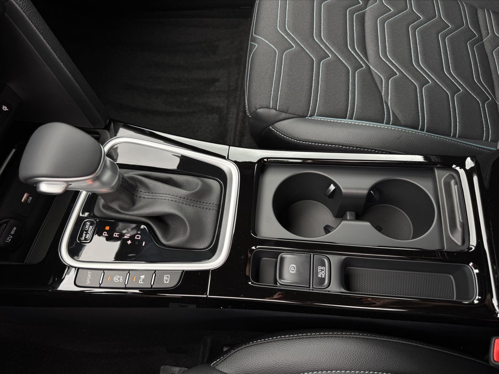 KIA XCeed CUV / Crossover 1,6 l 132 kw