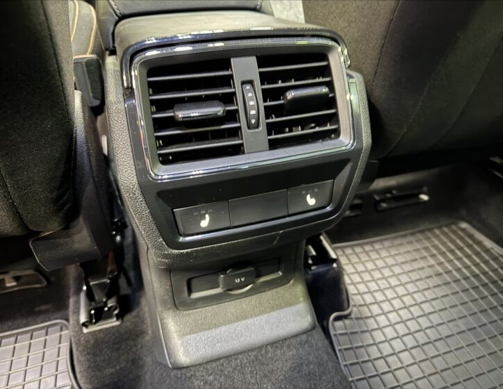 Škoda Karoq SUV / Terénní 2,0 l 110 kw