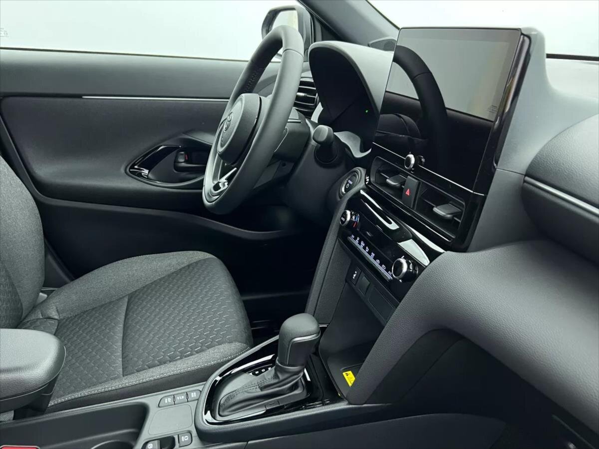 Toyota Yaris Cross SUV 1,5 l 96 kw