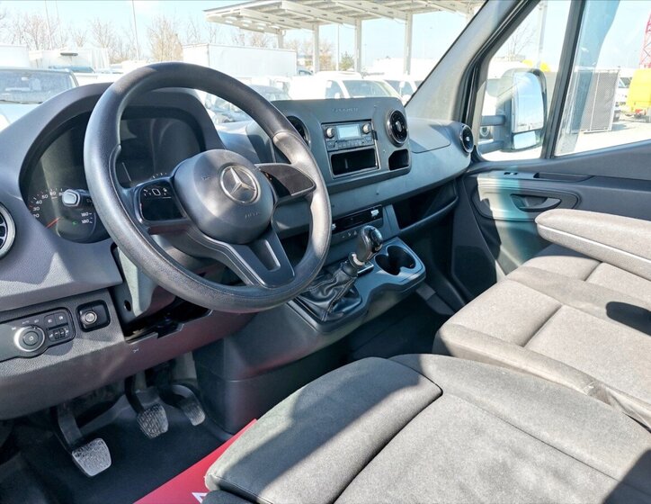 Mercedes-Benz Sprinter Valník 3,0 l 140 kw