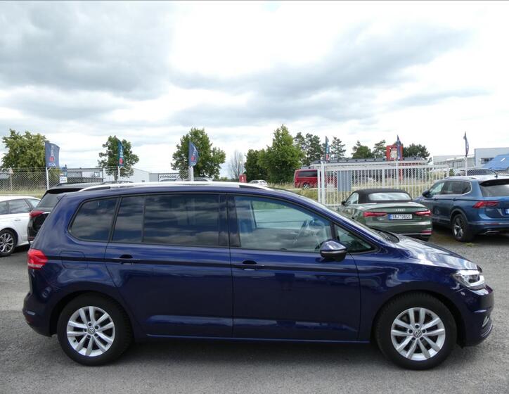 Volkswagen Touran 12
