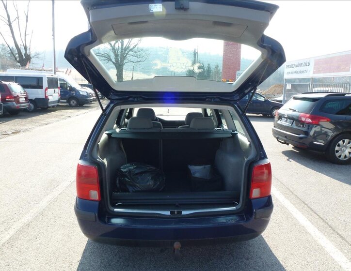 Volkswagen Passat Kombi 1,6 l 74 kw