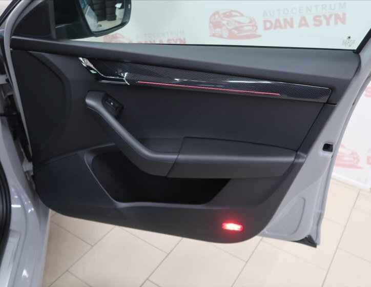 Škoda Octavia Kombi 2,0 l 180 kw