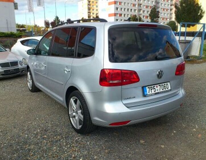 Volkswagen Touran 7