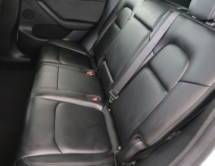 Tesla Model Y SUV 0,0 378 kw