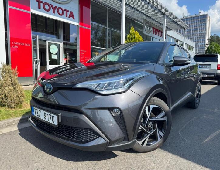 Toyota C-HR 4