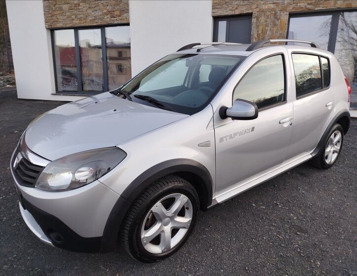 Dacia Sandero Hatchback 1,6 l 64 kw