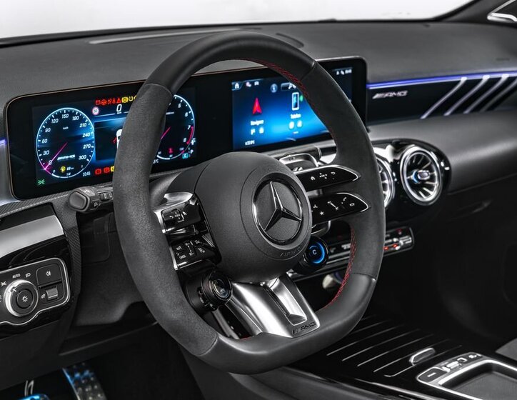 Mercedes-Benz Třídy A Hatchback 2,0 l 310 kw