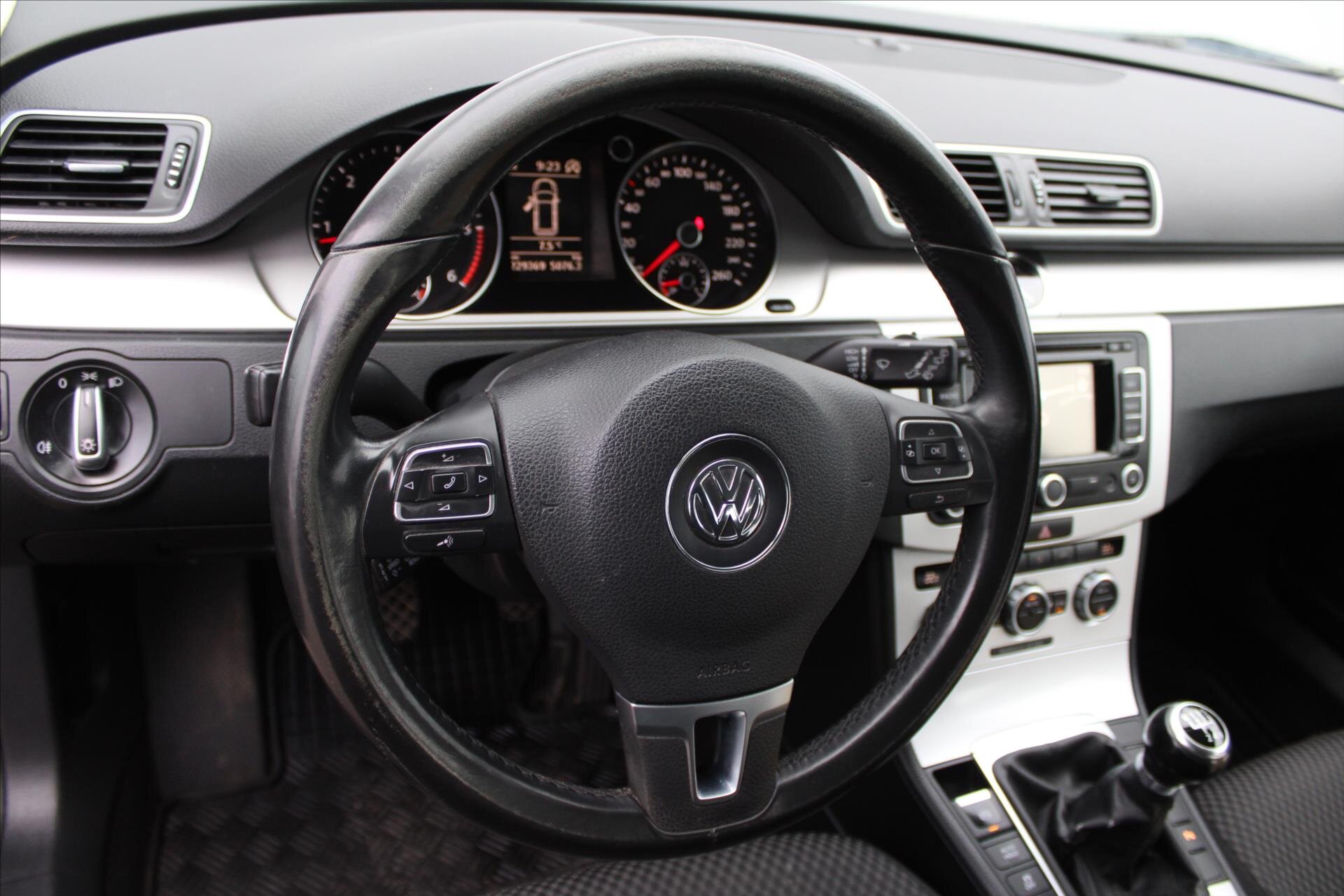 Volkswagen Passat Kombi 1,6 l 77 kw