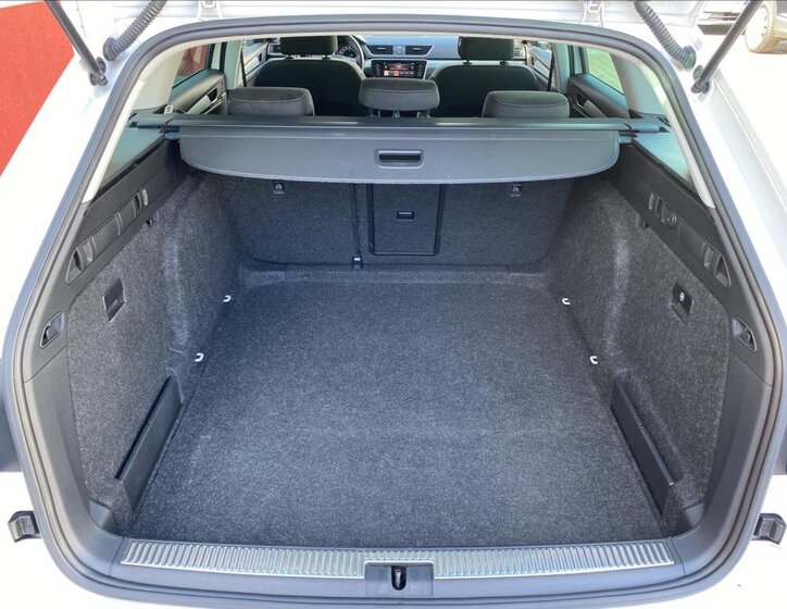 Škoda Superb Kombi 2,0 l 110 kw