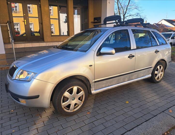 Škoda Fabia 19
