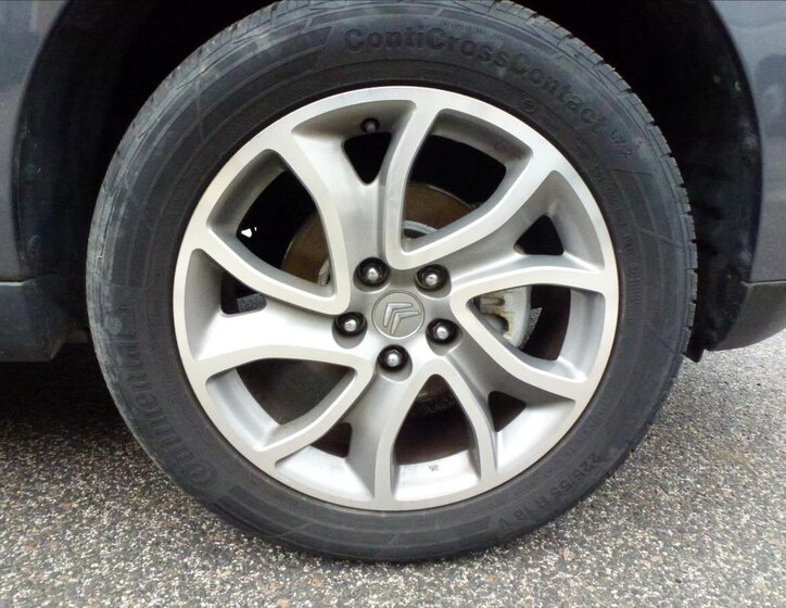 Citroën C-Crosser SUV 2,2 l 115 kw