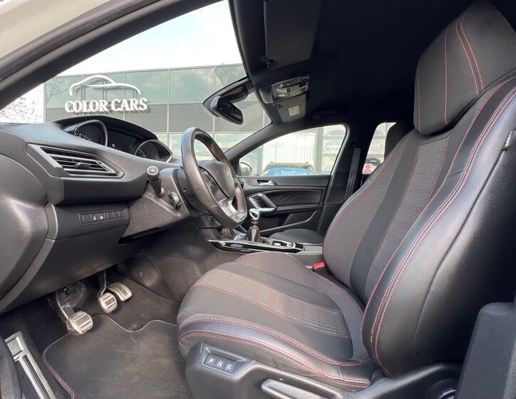 Peugeot 308 Kombi 1,2 l 96 kw