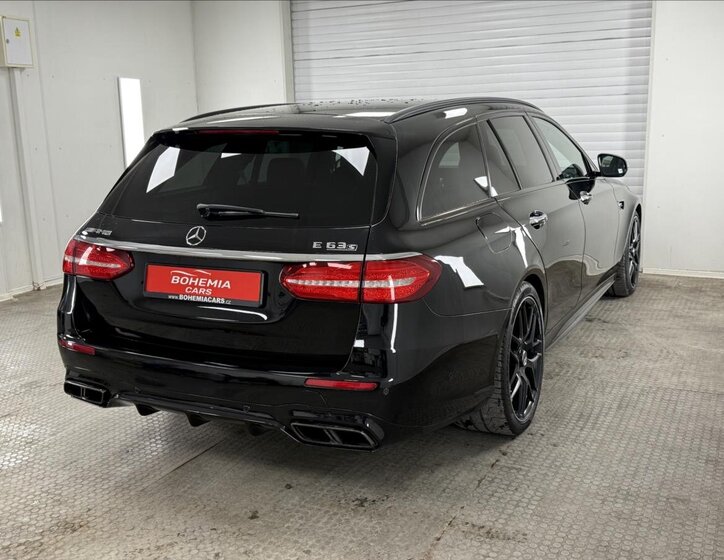 Mercedes-Benz Třídy E Kombi 4,0 l 450 kw