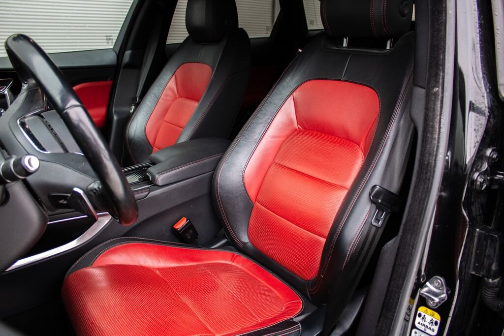 Jaguar F-Pace SUV 3,0 l 221 kw