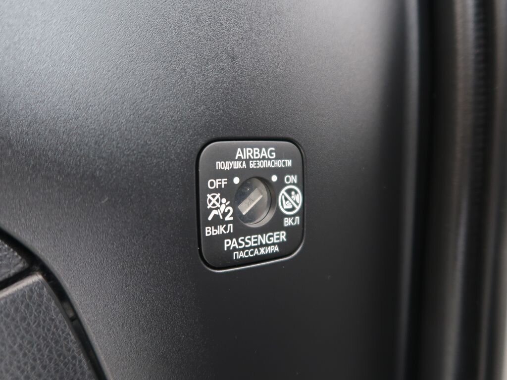 Toyota RAV4 SUV / Terénní 2,5 l 225 kw