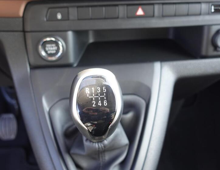 Toyota ProAce Verso 24