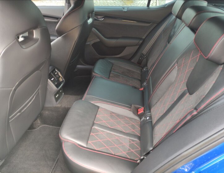 Škoda Octavia Sedan / Limuzína 2,0 l 180 kw