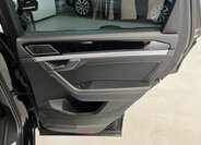 Volkswagen Touareg SUV / Terénní 3,0 l 210 kw