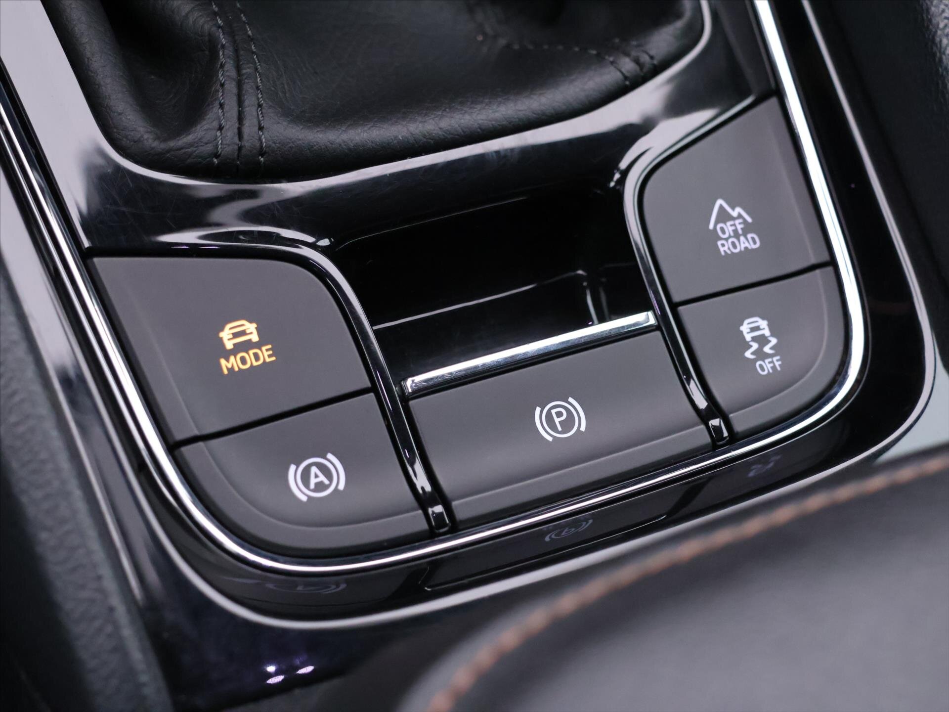 Škoda Karoq SUV 2,0 l 110 kw