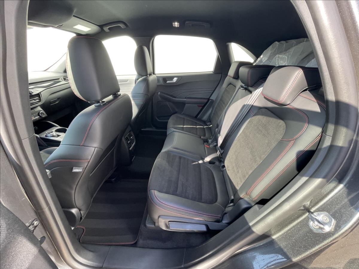 Ford Kuga SUV / Terénní 2,5 l 112 kw