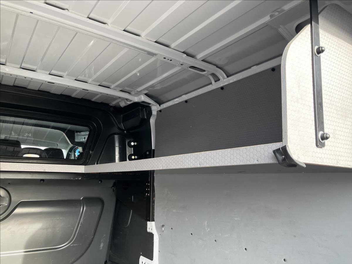 Opel Movano Skříň 2,2 l 103 kw