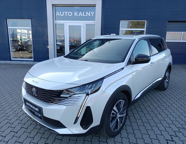 Peugeot 5008 SUV / Terénní 1,2 l 96 kw