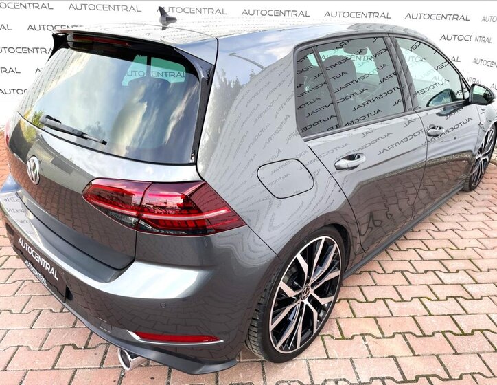 Volkswagen Golf Hatchback 2,0 l 210 kw