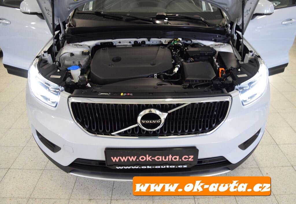 Volvo XC40 SUV 2,0 l 120 kw