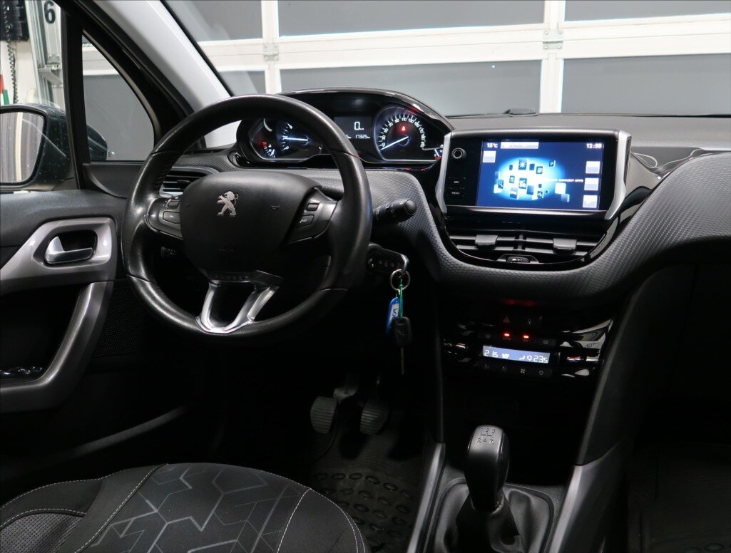 Peugeot 2008 SUV / Terénní 1,2 l 81 kw