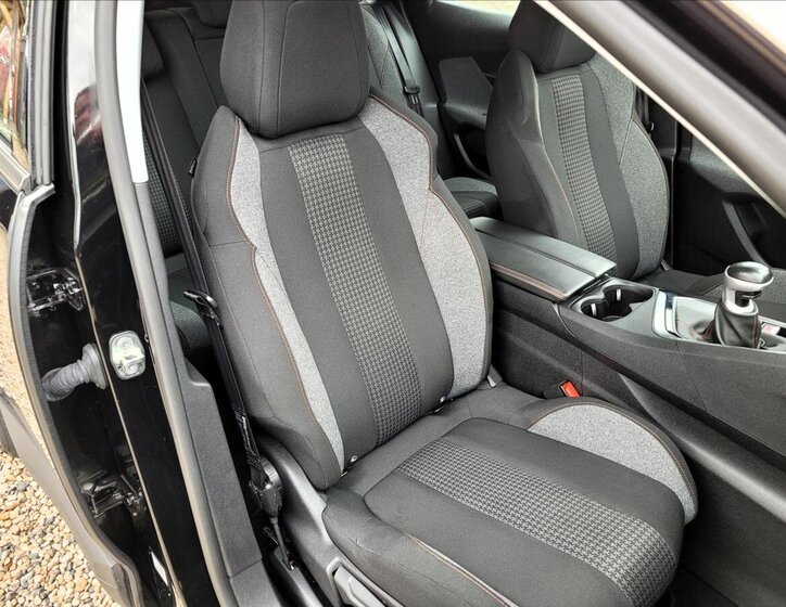 Peugeot 3008 SUV 1,5 l 96 kw