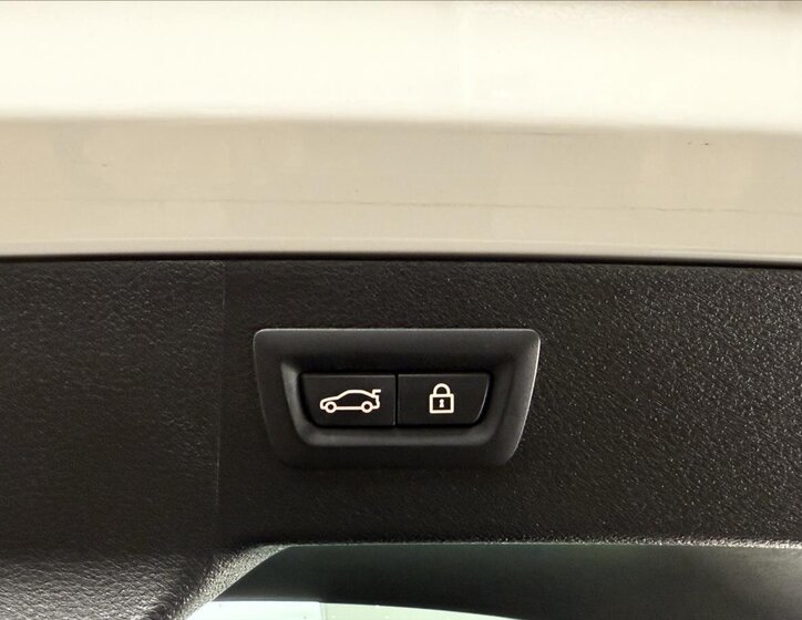 BMW X6 SUV 3,0 l 280 kw