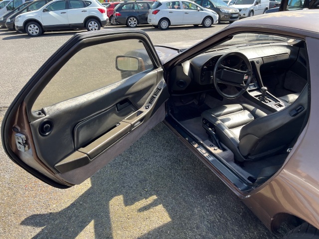 Porsche 928