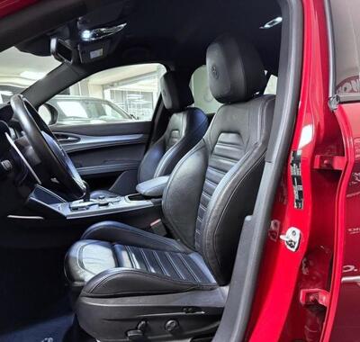 Alfa Romeo Stelvio 7